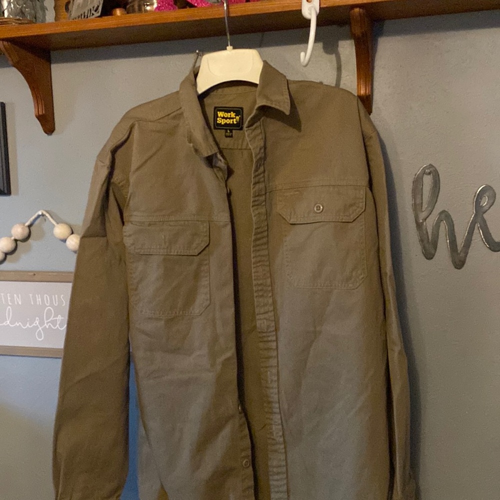 Men’s size large Chambray shirt NWOT Work N Sport